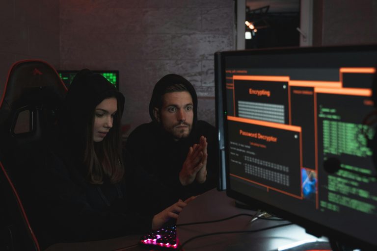 Základy Zabezpečenia Online: Ako Si Nastaviť Silné Heslá A Dvojfaktorovú Autentifikáciu
